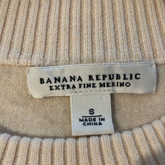 Banana Republic Merino Wool Sweater Small - Picture 5 of 10